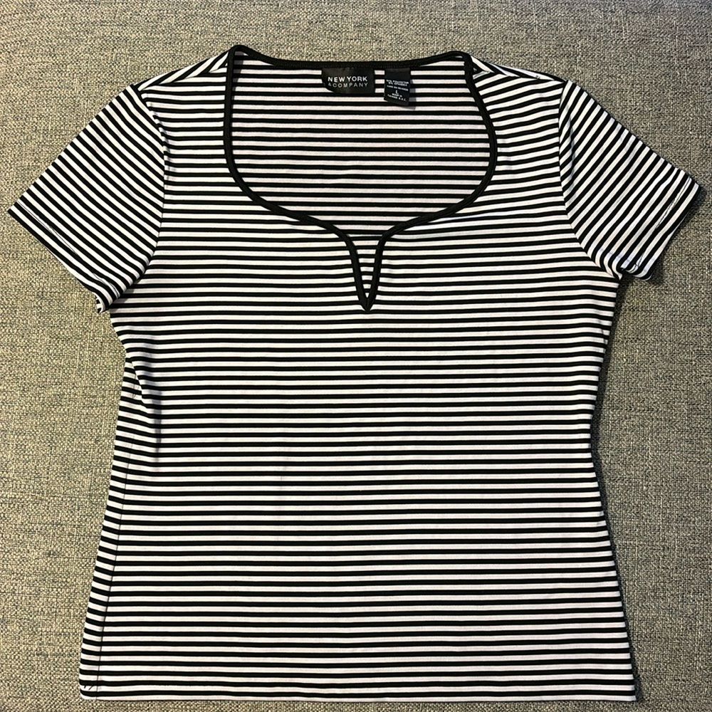 New York & Company Striped Top L